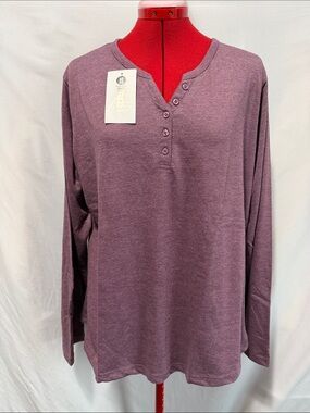 Long-Sleeve Henley Top in Mauve